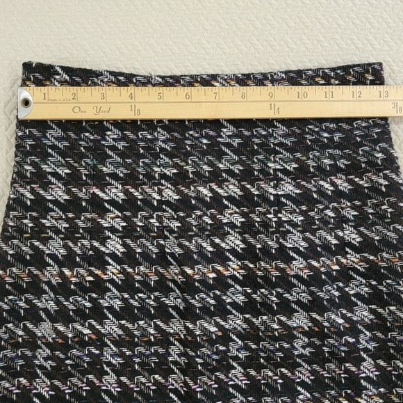 Chaumont Seoul Black and Multi Color Tweed Pencil Skirt Size Small - Picture 6 of 12